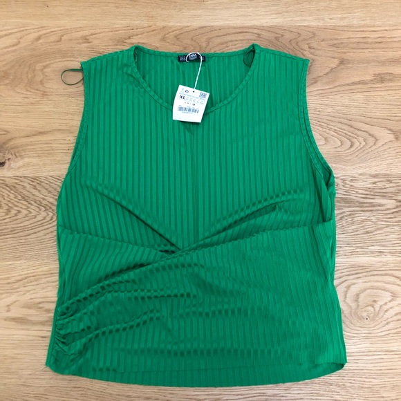 Zara Ribbed Green Cropped Top - Picture 2 of 11